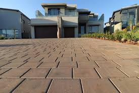 Best Custom Driveway Design  in Danbury, CT